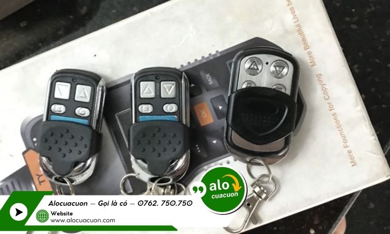 các trường hợp mất remote cửa cuốn cần làm thêm remote