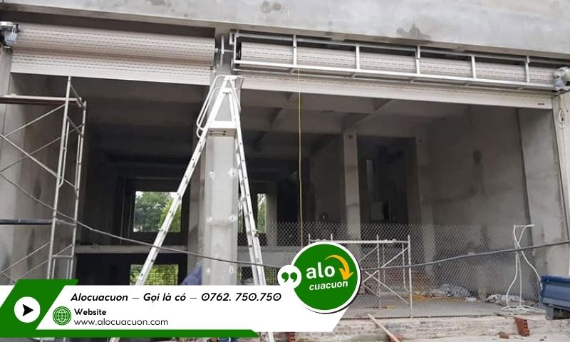 Nên lắp cửa cuốn loại nào - so sánh khe thoáng, tấm liền và Đài Loan