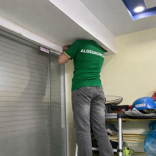 Dịch vụ sửa cửa cuốn 24h Alocuacuon xử lý mọi lỗi cửa cuốn ban đêm