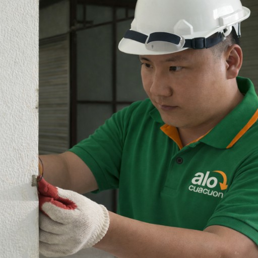 thợ alocuacuon khảo sát và tư vấn lắp đặt cửa cuốn phù hợp thực tế
